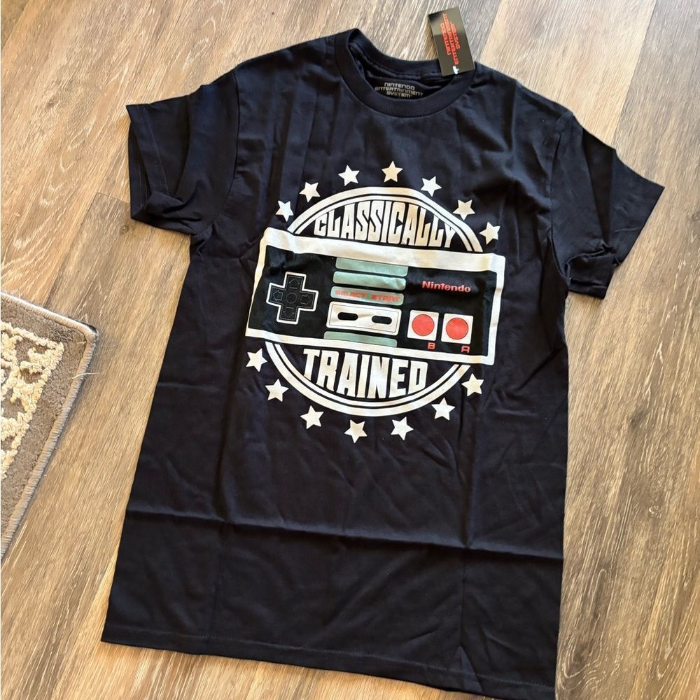 Nintendo Black Classic Controller T-Shirt sz Small